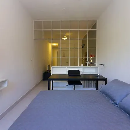 Amplo Estudio Em Copacabana, Quadra Da Praia Apartment
